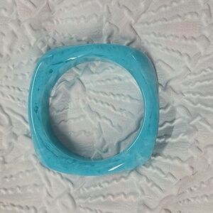 Chic Turquoise Acrylic Bangle Bracelet